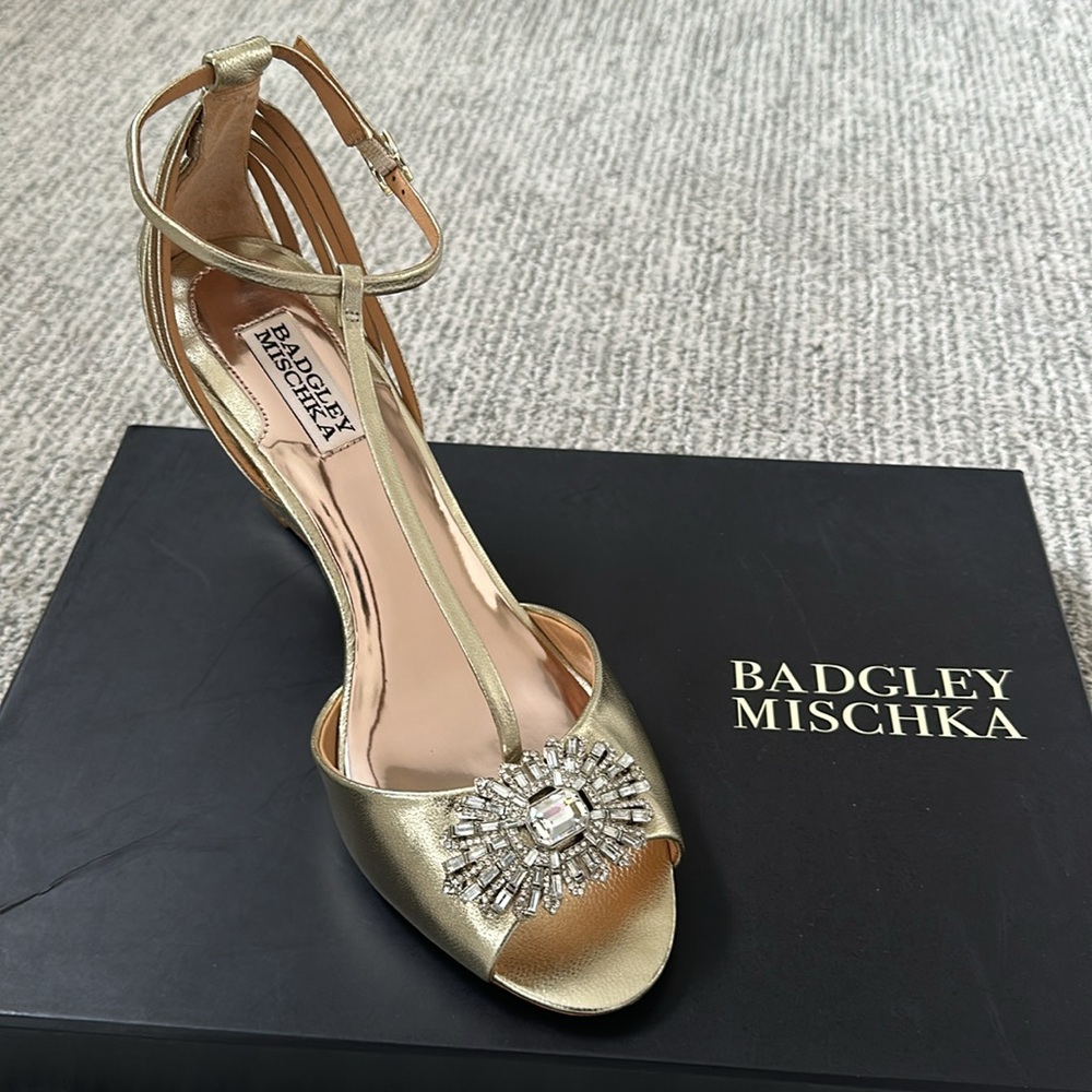 Badgley Mischka Milly II. Brand New!
